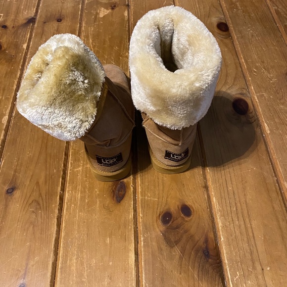 2 Pairs of UGG Australia Boots - Picture 4 of 5